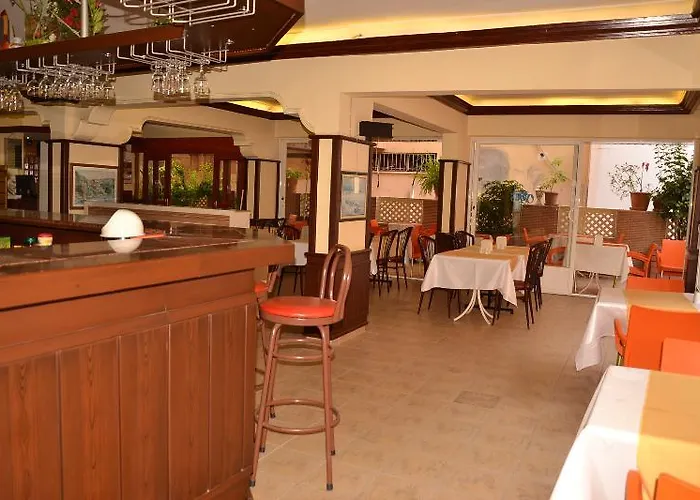 Huzuray Hotel 2*