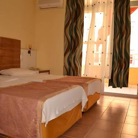 Hotel Huzuray 2*