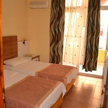 Hotel Huzuray 2*