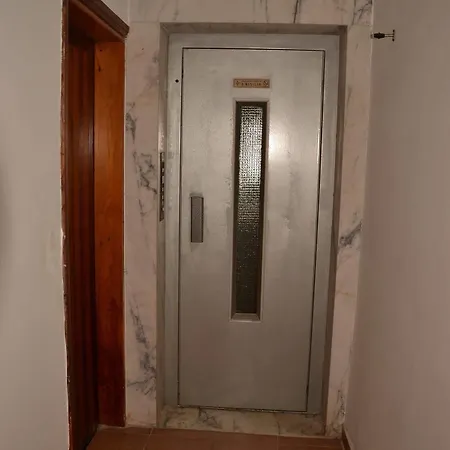 Huzuray Hotel