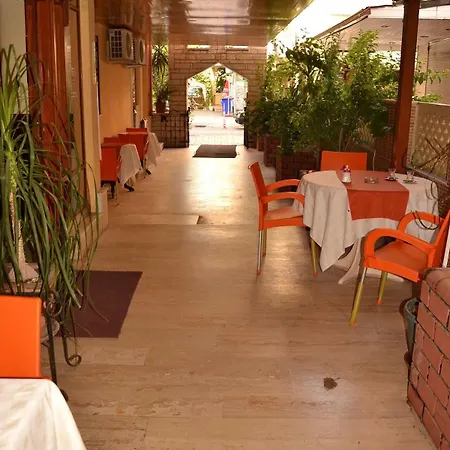 Hotel Huzuray 2*