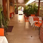Hotel Huzuray 2*