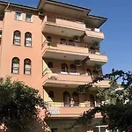 Huzuray Hotel