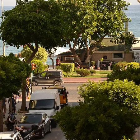 מלון Huzuray אלאניה