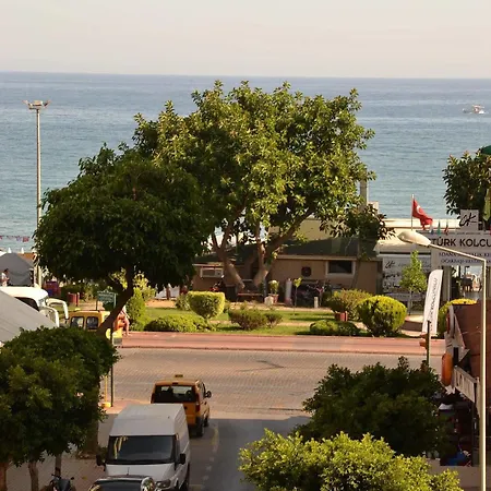 Hotel Huzuray 2*