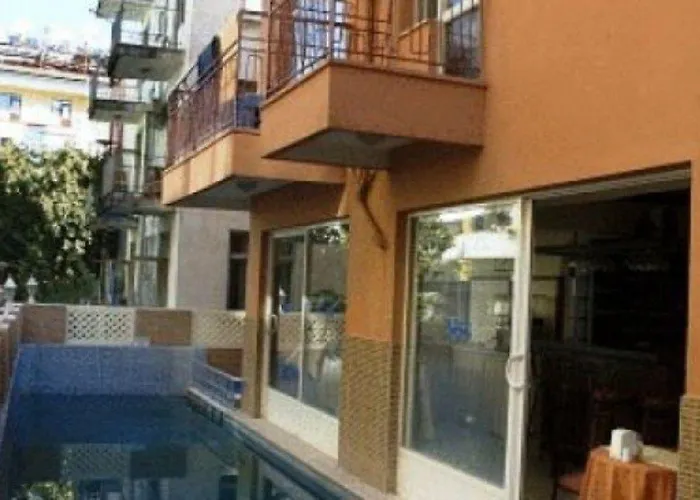 Huzuray 2* אלאניה