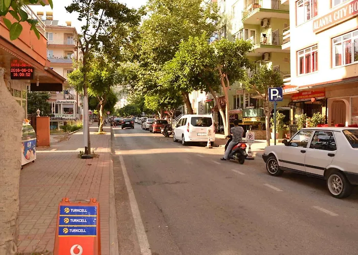 Huzuray 2* אלאניה