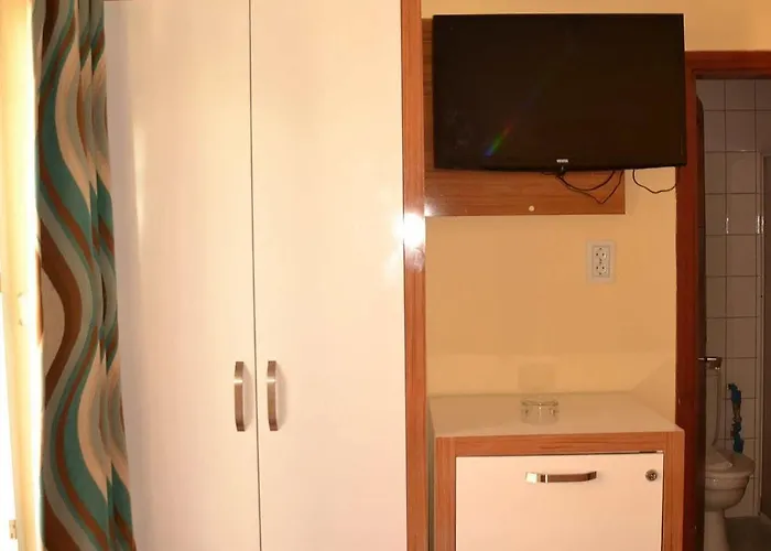 Huzuray אלאניה